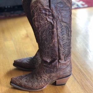 Corral Women's style R2295 tall leather eagle wingtip